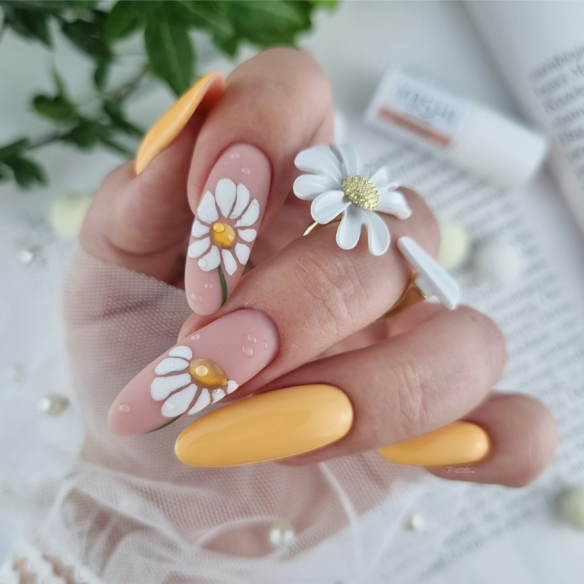Gel Polish Melon Zest - 821, 6 ml