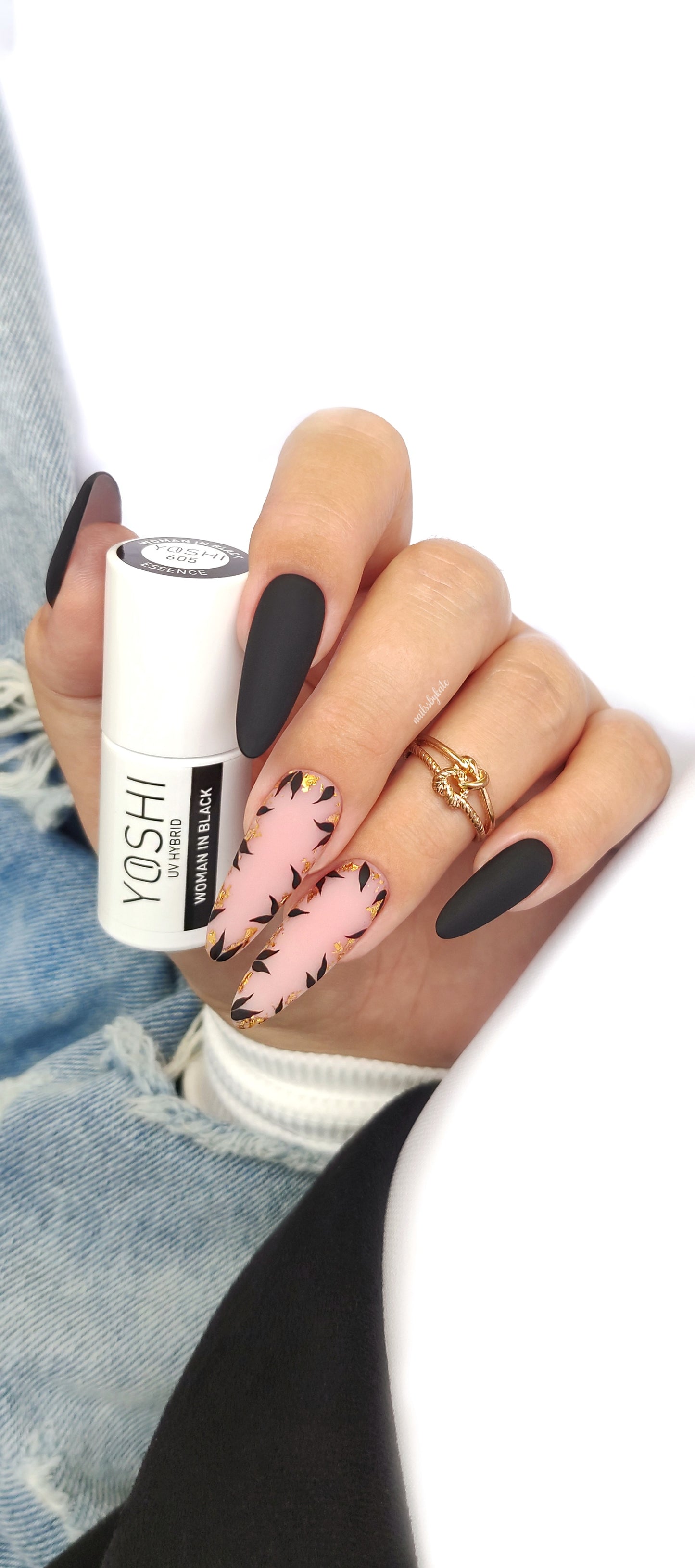 Gel Polish Woman In Black - 605, 6 ml
