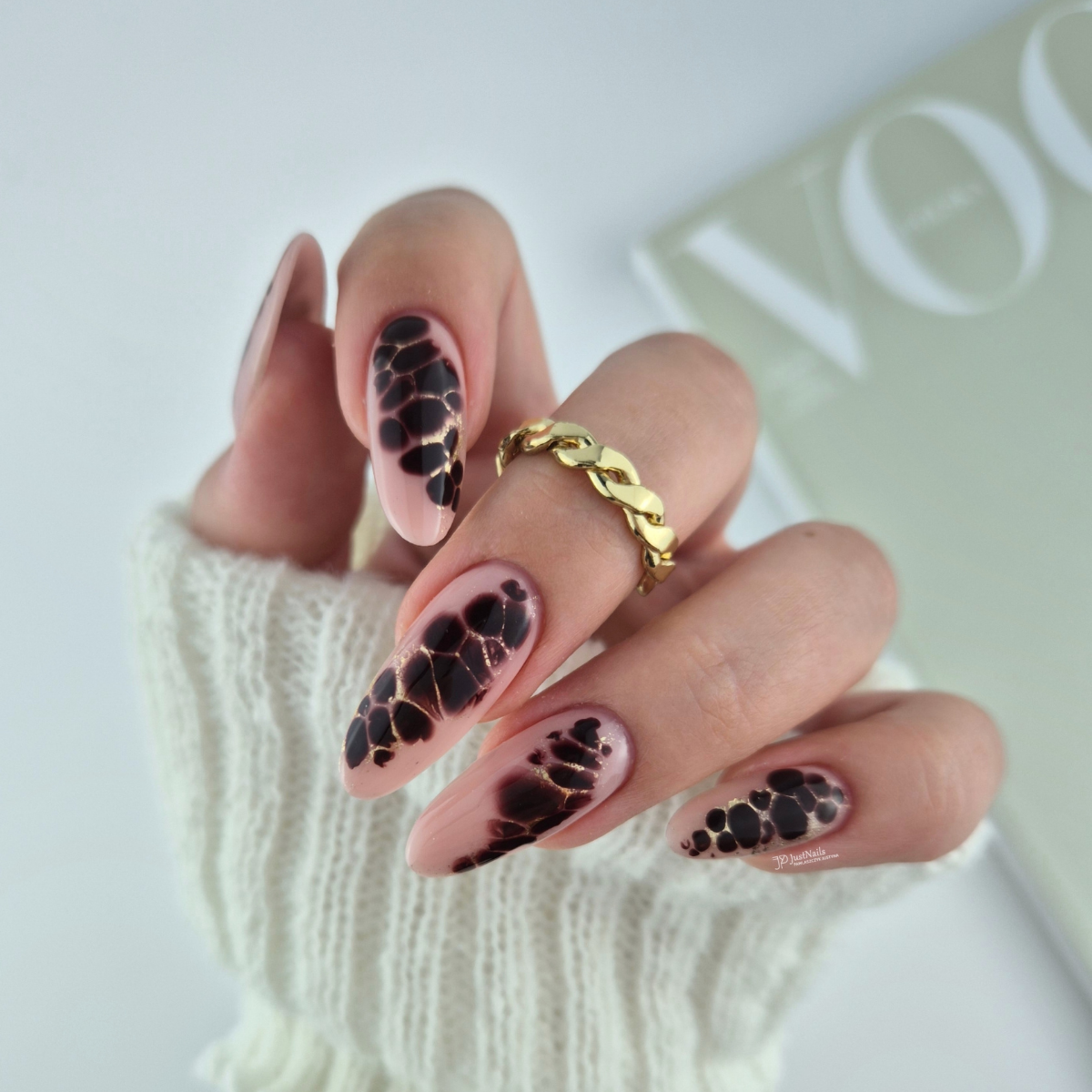 Gel Polish Mystic Mahogany - 137, 6 ml